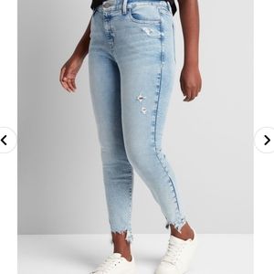 NWT Lane Bryant Distressed Signature Fit Jegging